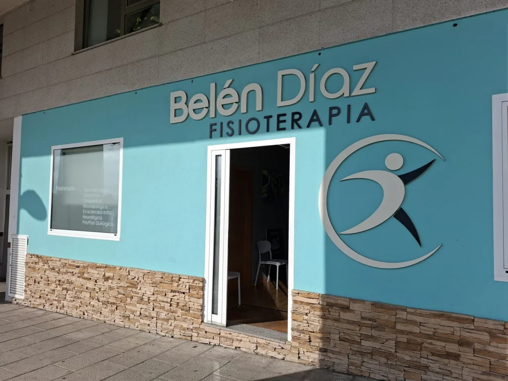 Fachada de la clínica Belén Díaz Fisioterapia en la Avenida de Madrid, Lugo